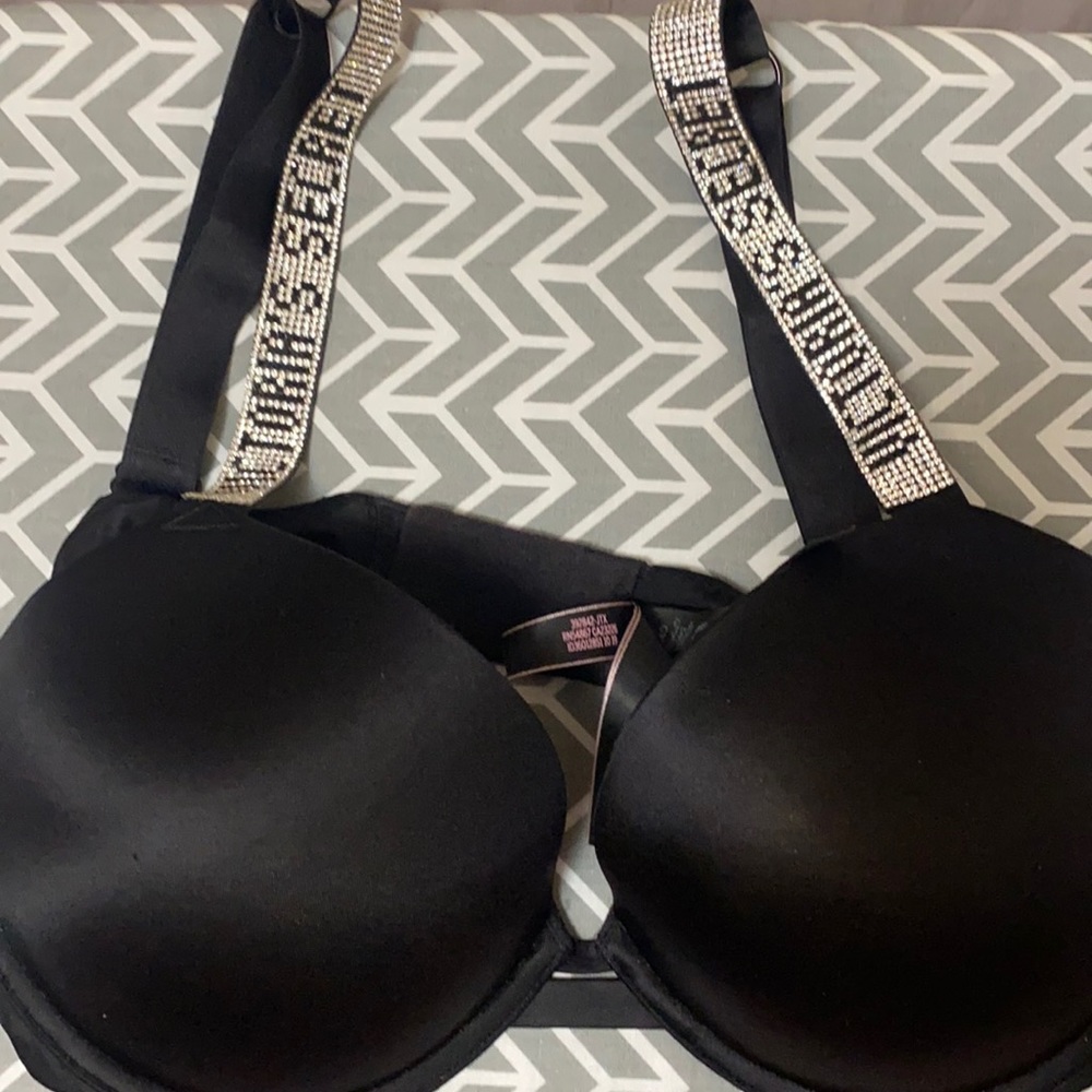 Victoria’s Secret Very Sexy Push up Bra 36D